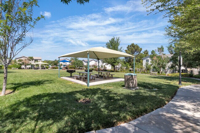 Building Photo - 1568 Lamplight Village Ln