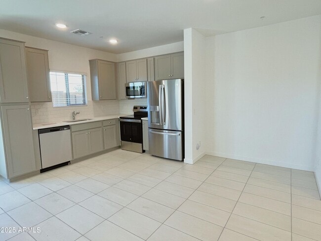 Building Photo - 28065 N 28th Dr