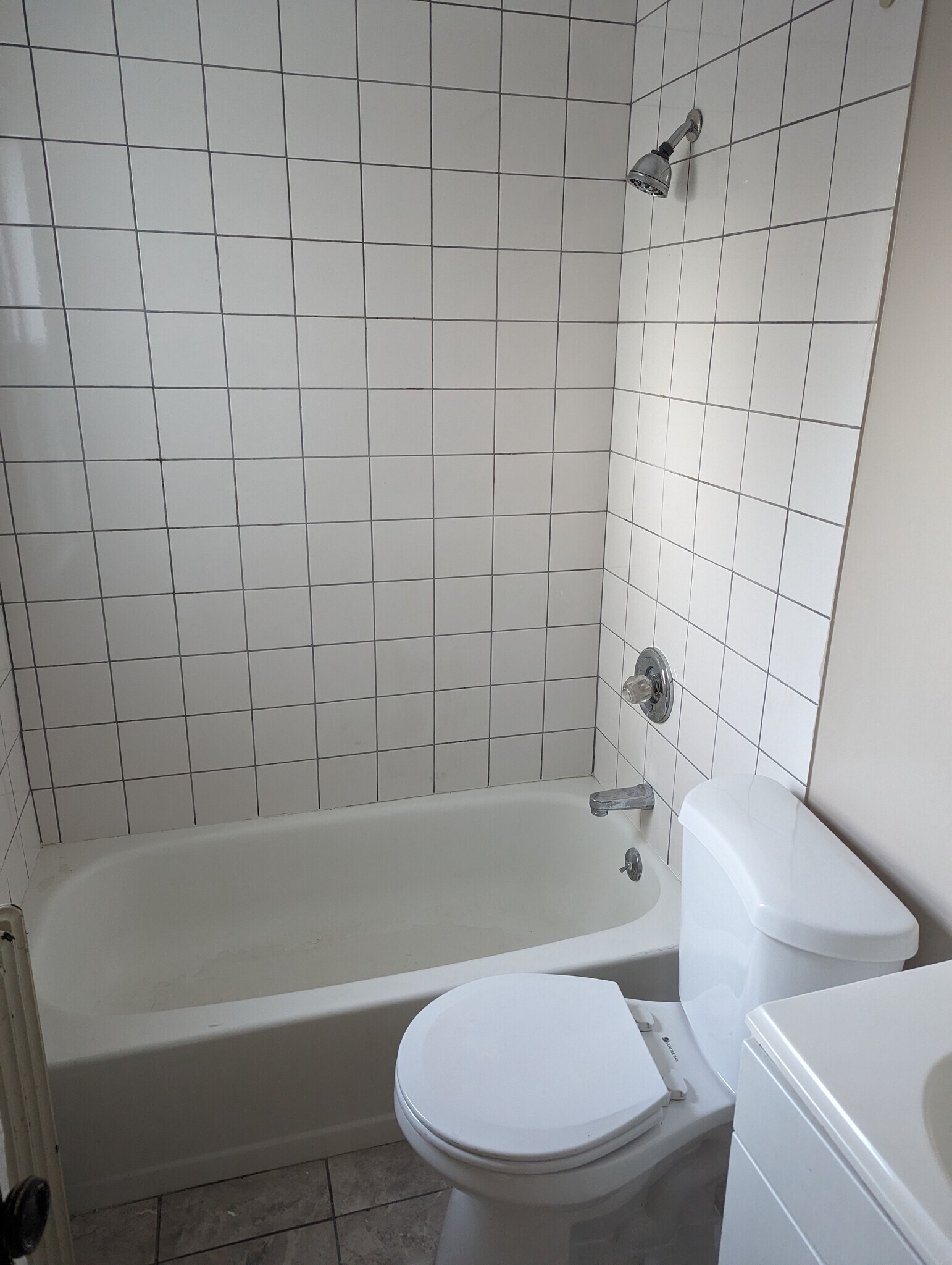 Building Photo - 2295 E Main St