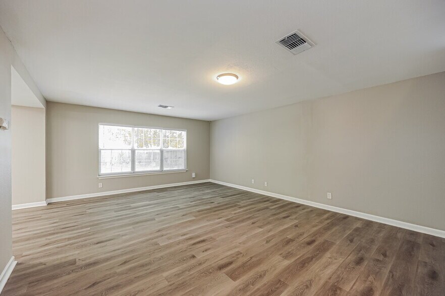 Building Photo - 4234 Sunrise Cove Dr