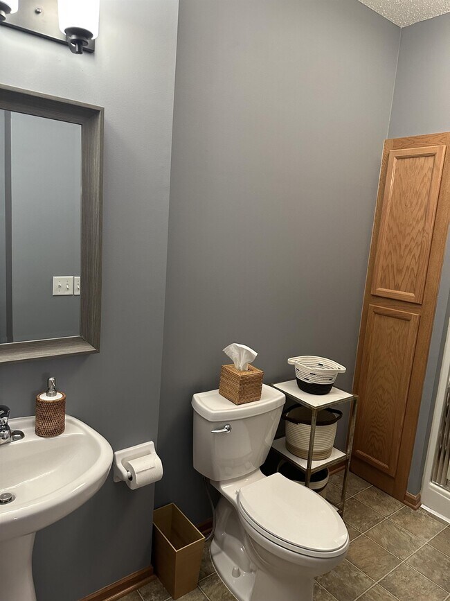 Building Photo - 6809 Pine Crest Trail S