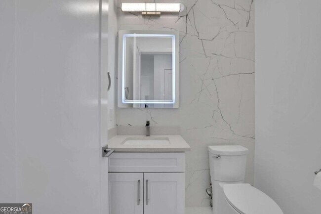 Building Photo - 2964 Old Peachtree Rd NE