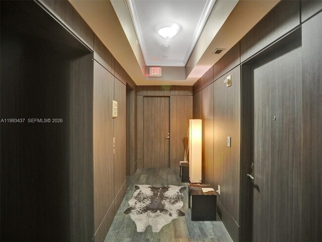 Building Photo - 17875 Collins Ave