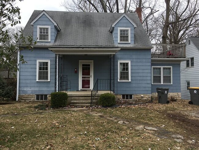 Primary Photo - 526 S Mitchell St