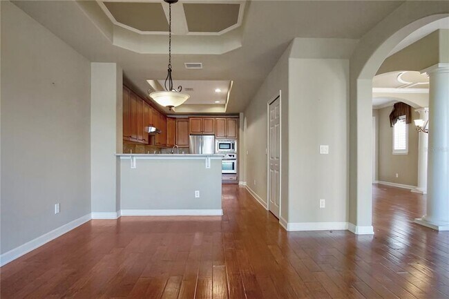 Building Photo - 1775 Lakeside Ave