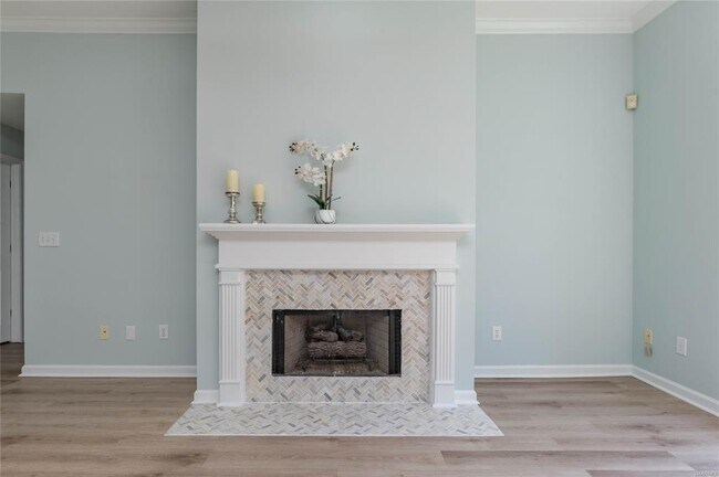 Building Photo - 9300 Greythorne Way