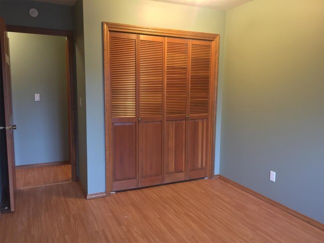 Building Photo - 1711 W Koch St