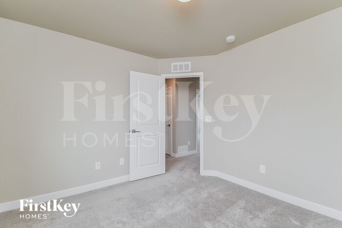 Building Photo - 10141 Luneth Dr