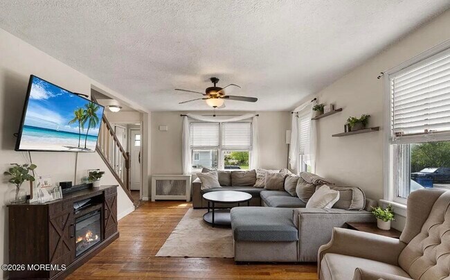 Building Photo - 585 Bamford Ave