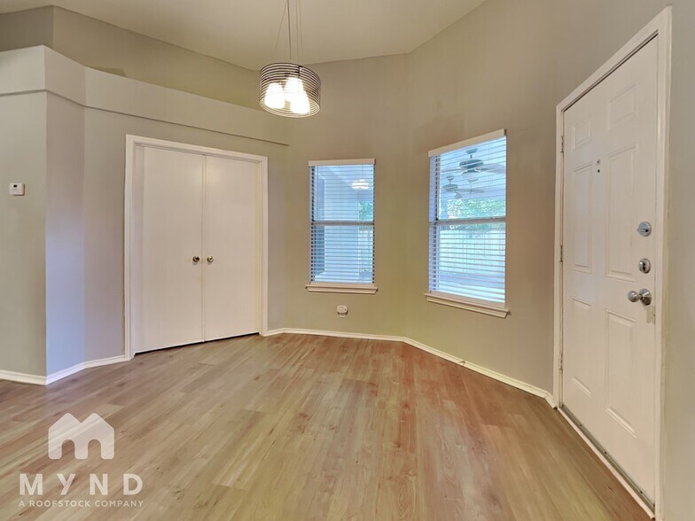 Building Photo - 6006 Ashley Spring