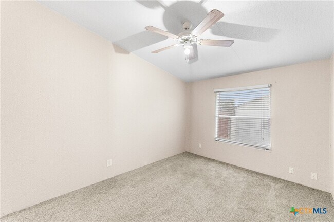 Building Photo - 2676 Pahmeyer Rd