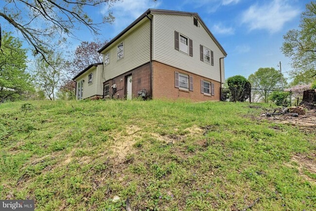 Building Photo - 6809 Sisalbed Dr