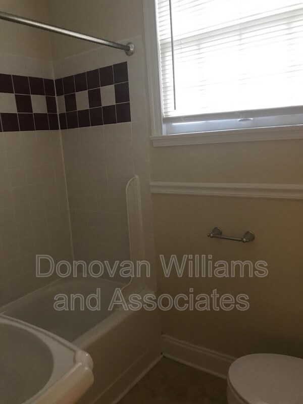 Building Photo - 2200 Thurmond Pl