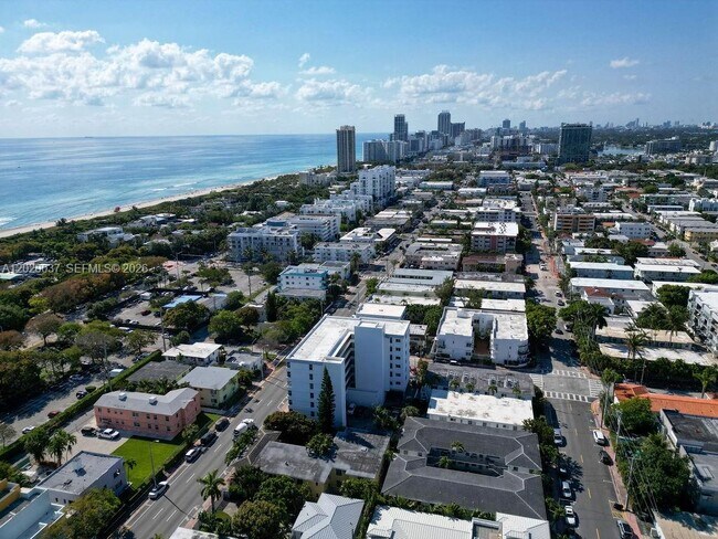 Building Photo - 8000 Harding Ave