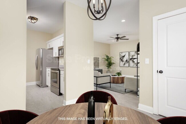 Building Photo - 205 Bentbrook Pl