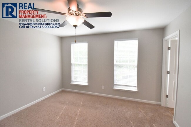 Building Photo - Gorgeous luxury 2BD/2.5BA M'boro townhome across from MTSU! Attached garage & washer/dryer!