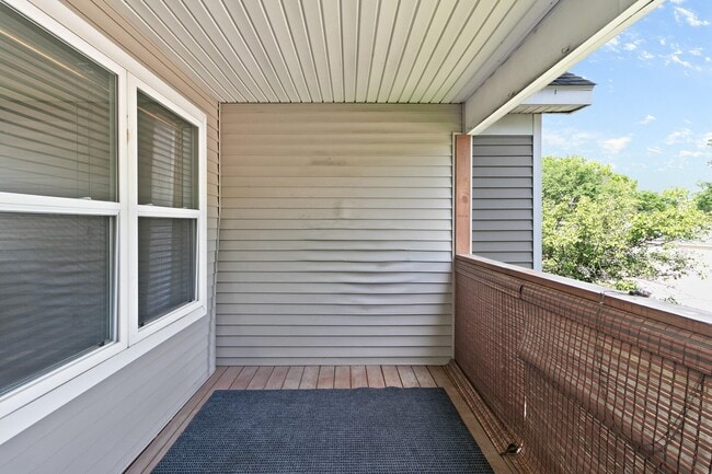 Building Photo - 1407 Millbrook Trail