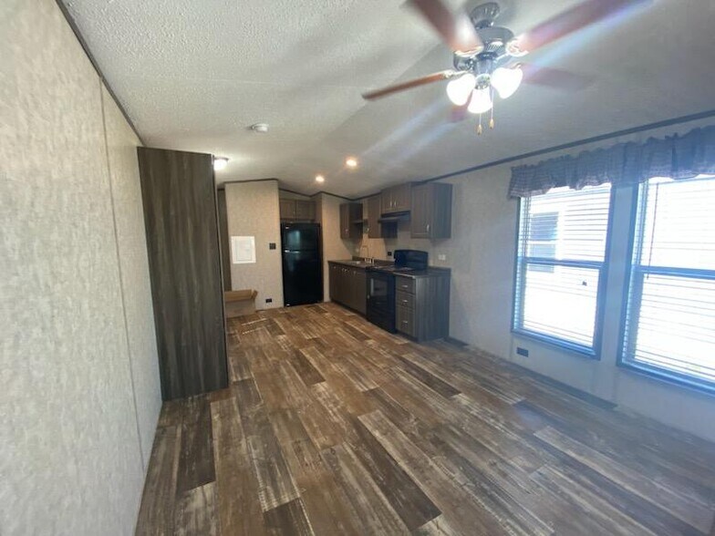 Building Photo - 31449 Wisteria Rd