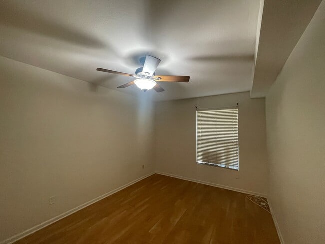 Building Photo - Beautiful Condominium in Gated Community i...