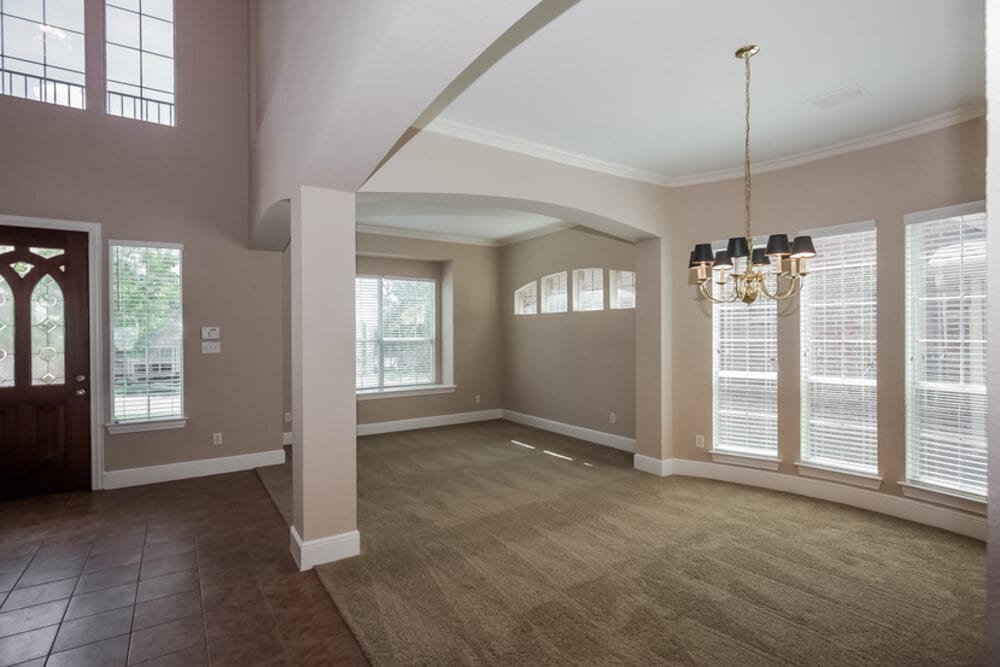 Building Photo - 3405 Marymount Dr