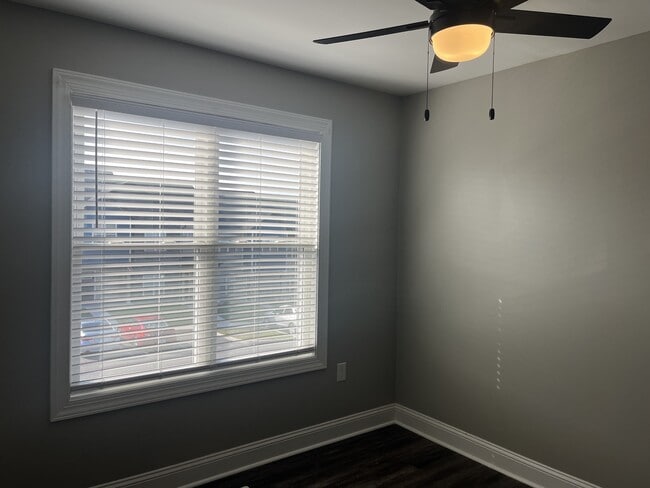 Building Photo - 77 Emanuel Ct