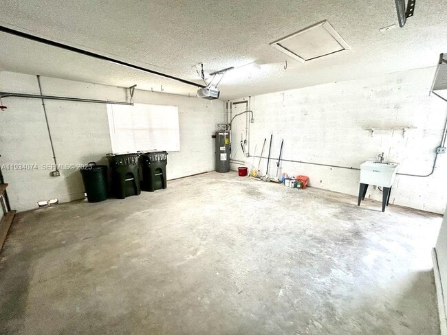 Building Photo - 4779 NW 5th Ct