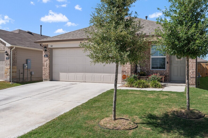 Building Photo - 140 Skipping Stone Ln