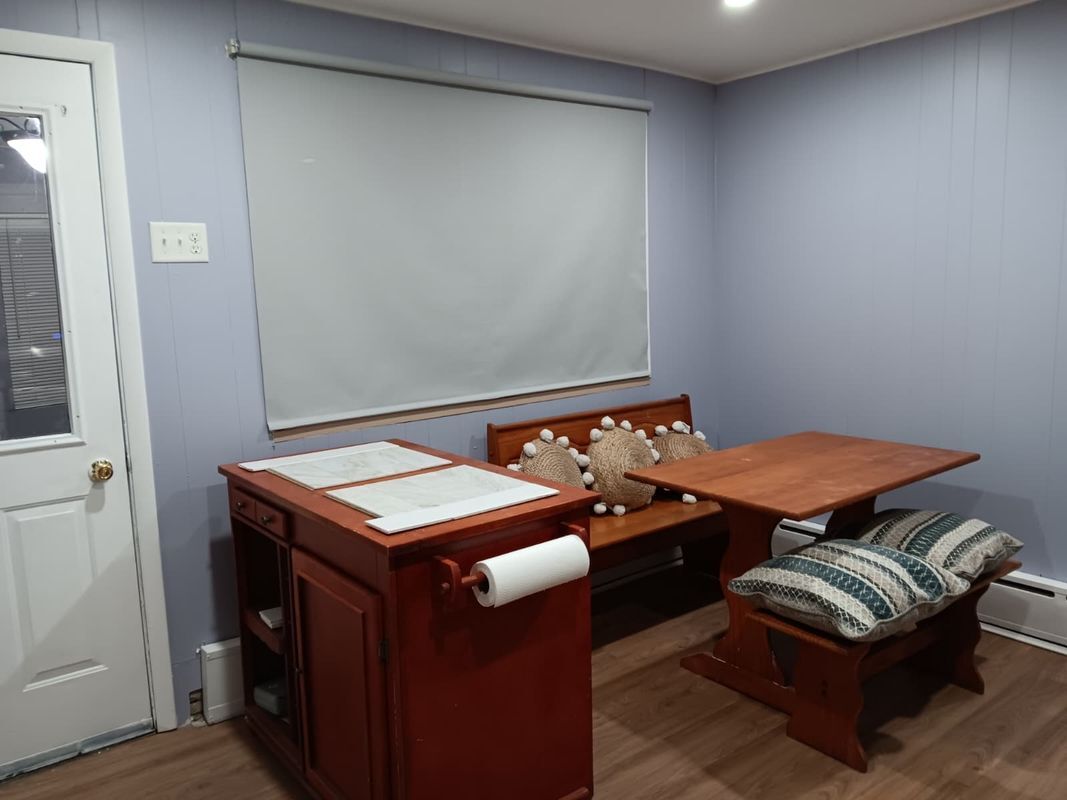 Building Photo - 657 Pine Hill St