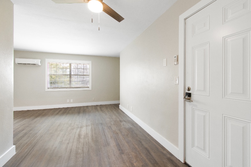 Building Photo - 4460 Old Mission Rd