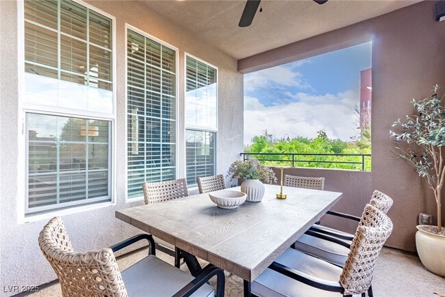 Building Photo - 3165 Via Como