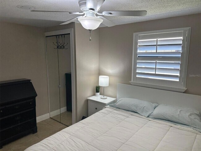 Building Photo - 1980 Tahitian Pl