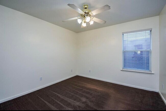 Building Photo - 20802 Oak Rain Ct