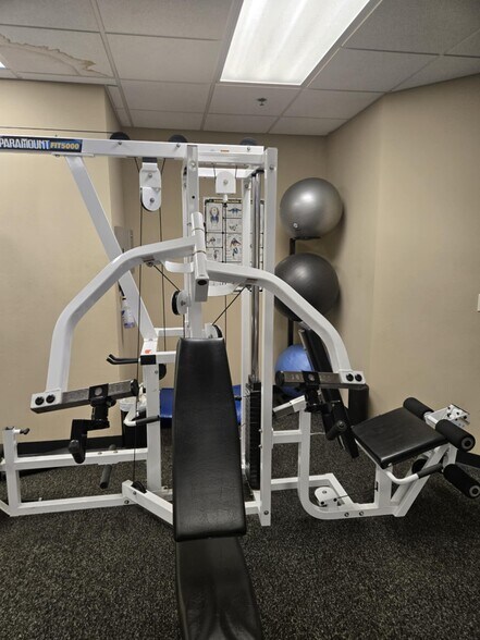 Building Photo - 1125 E Olive St