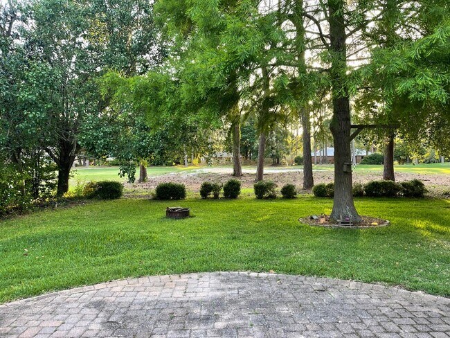 Building Photo - 1144 Troon Dr W