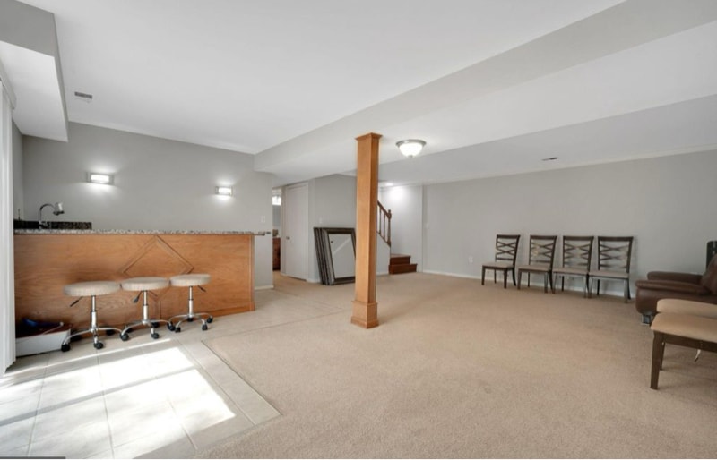 Building Photo - 9521 Vandola Ct