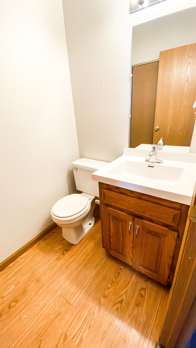 Building Photo - 403 Country Villa Ln