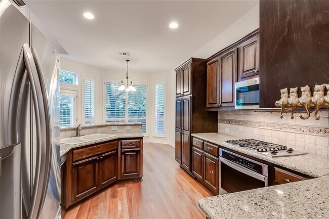 Building Photo - 11608 Spicewood Pkwy