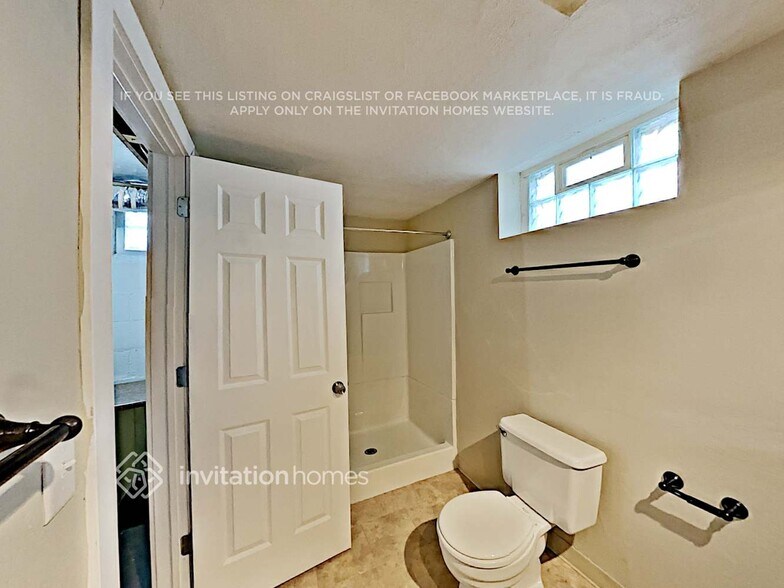 Building Photo - 5628 33rd Ave S