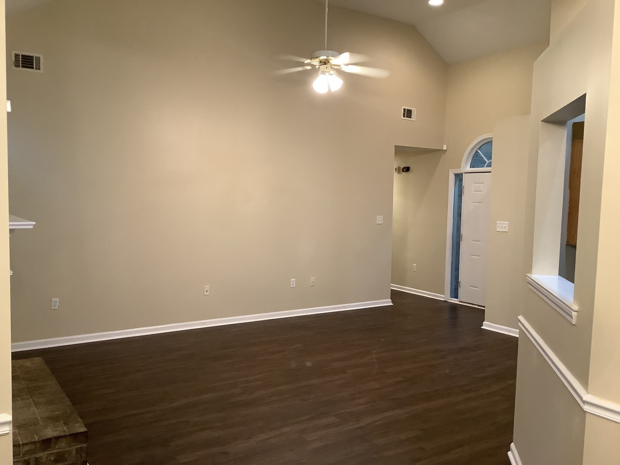 Building Photo - 108 Oak Grove Ln