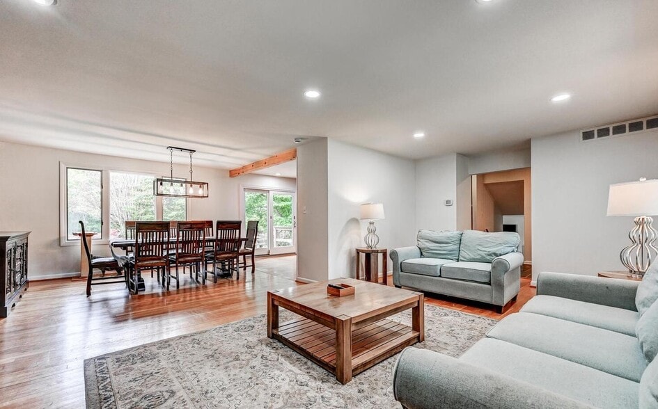 Building Photo - 206 Dunbeath Ct