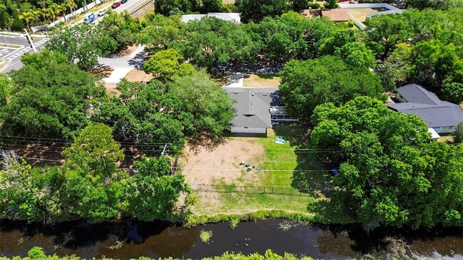 Building Photo - 412 Pinar Dr
