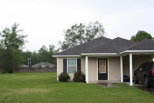 Building Photo - 48303 Labonte Ln