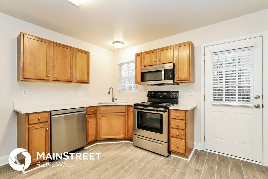 Building Photo - 1901 Savannas Run Dr