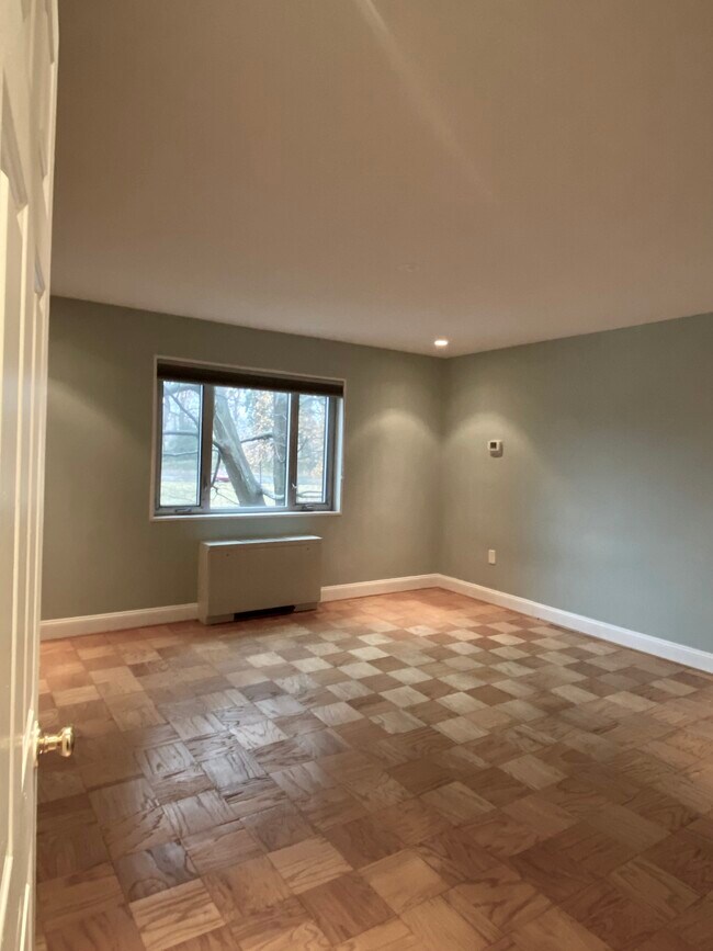 Building Photo - 5301 Westbard Cir