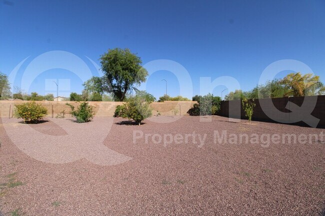 Building Photo - 9953 E Onza Ave