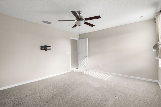 Building Photo - LIKE NEW Home For Rent in Sun City!