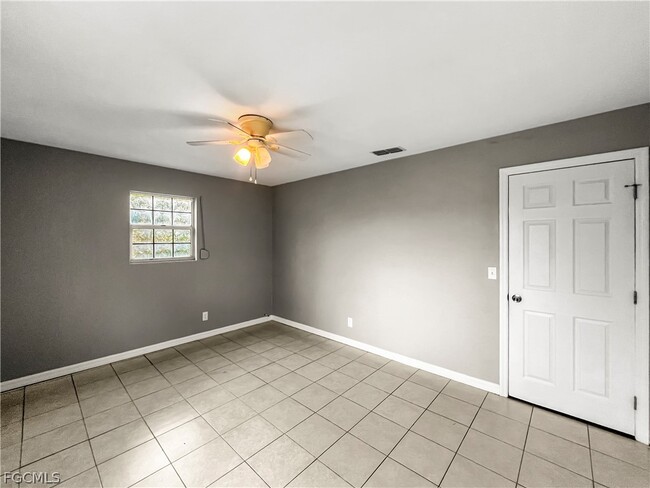 Building Photo - 849 Theodore Vail St E