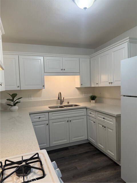 Building Photo - 11286 San Mateo Dr