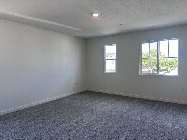 Building Photo - Beautiful 2024 Built 3 bed 2 bath!