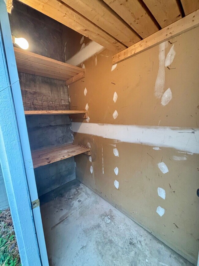 Building Photo - 4 Pheasant Ln